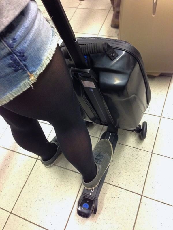 Micro_luggage_step_Samsonite_2