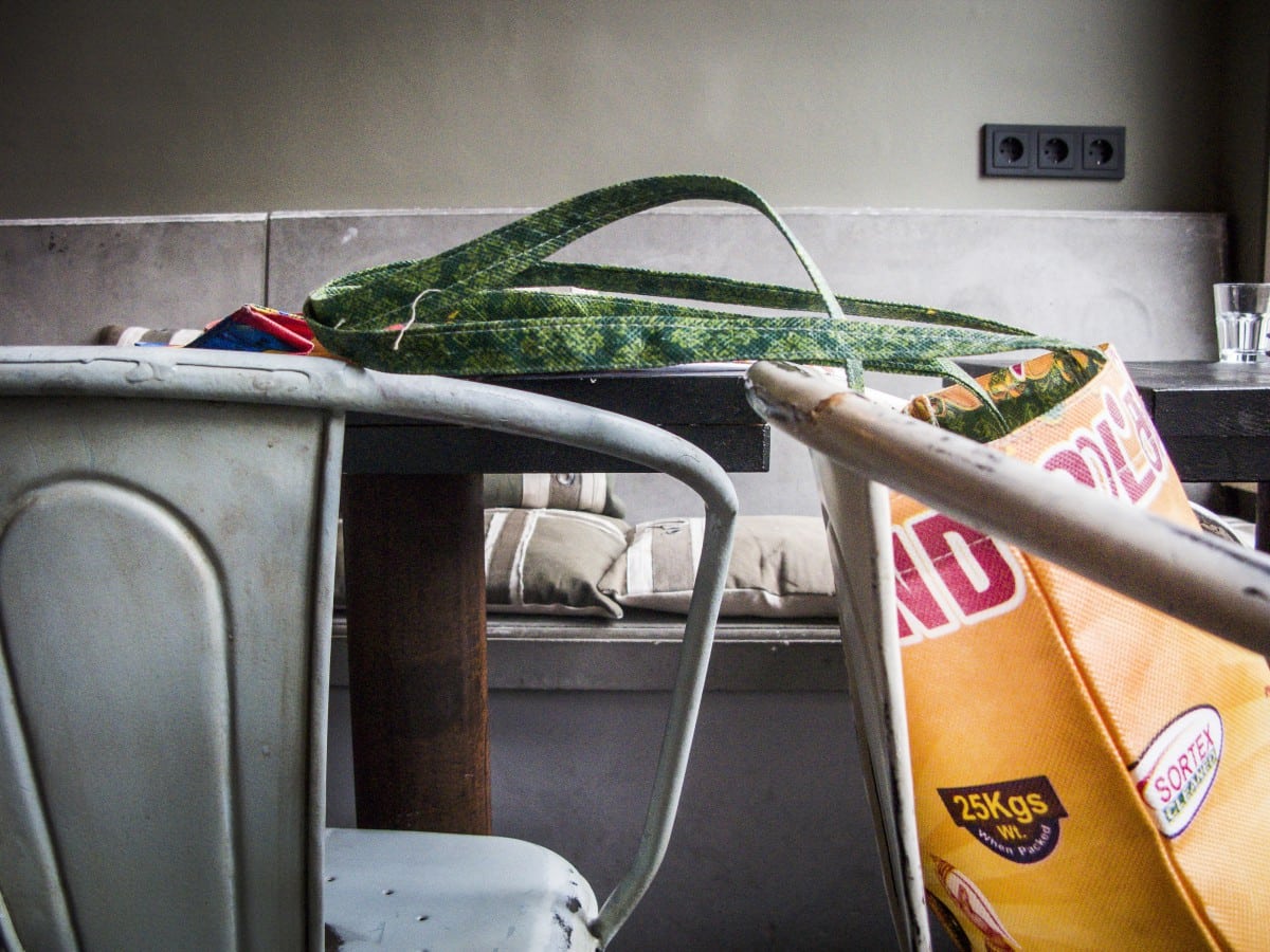 Buy rice back bag voor het goede doel