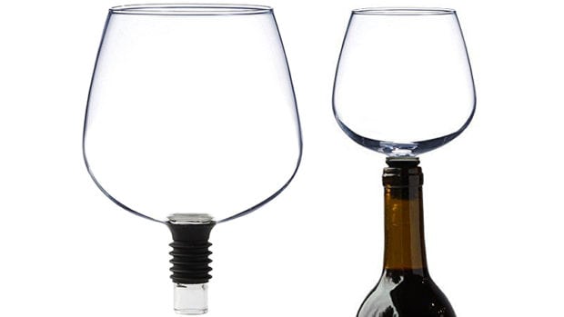 guzzle-buddy-wineglass