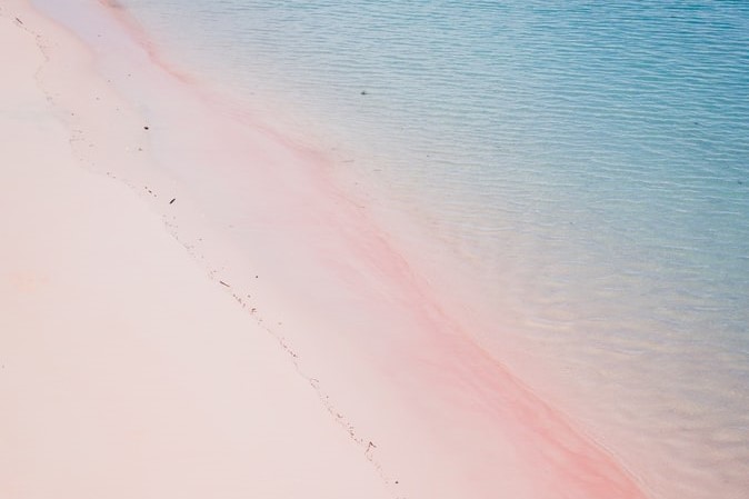 De mooiste roze stranden op een rijtje
